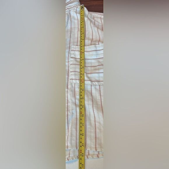 Every Cropped Blouse Sz M White Tan Stripes V-neck Cuffed Sleeves - Picture 5 of 6